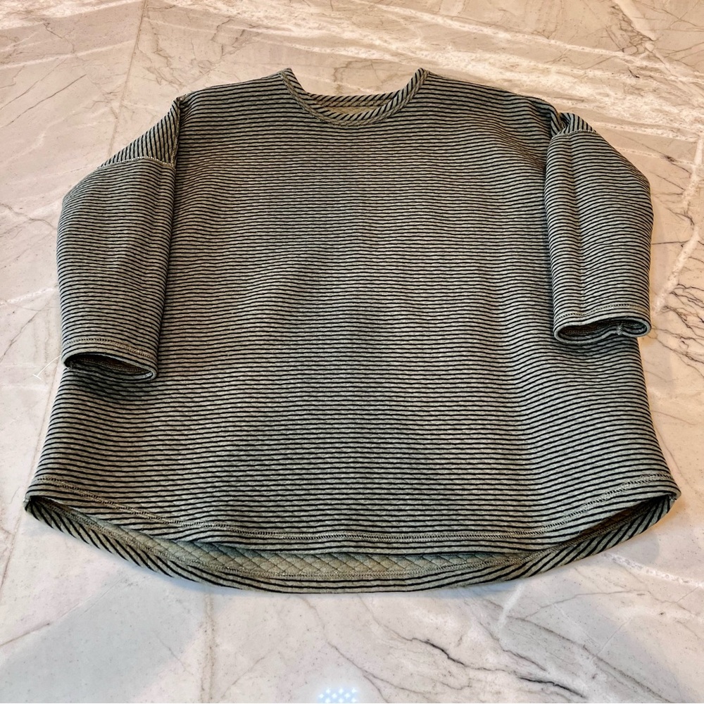 TUCKERNUCK Ally Swing Quilted Reversible Sweatshirt Sage Green Tennis Preppy S - Picture 15 of 17